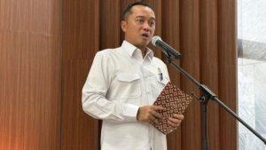 Mensesneg Prasetyo Hadi Instruksikan Pemadaman Karhutla Bromo Dilakukan Sekeras-kerasnya