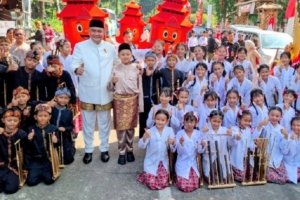 Bupati Bogor Rudy Susmanto Beri Hadiah Wisata Taman Safari untuk Tim Angklung SDN Cibatok 03