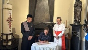 Putri Mahkota Swedia Victoria Kunjungi Istiqlal dan Katedral Jakarta